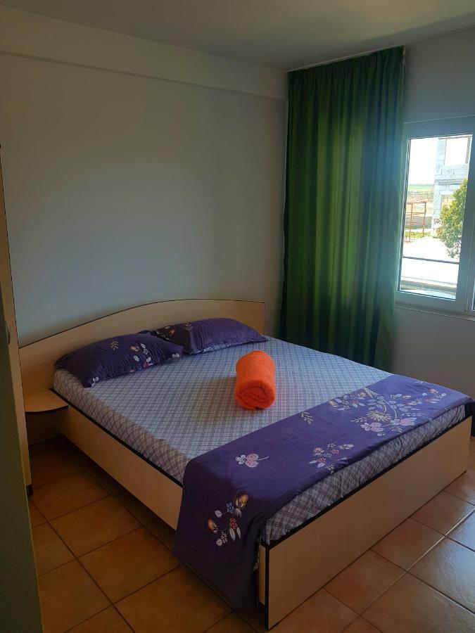 코스티네스티 Vila Sol Gemenii 아파트 외부 사진
